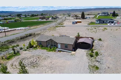 523 N 200 E #13, Loa, UT 84747 - Photo 36
