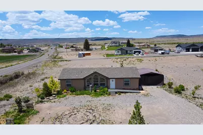 523 N 200 E #13, Loa, UT 84747 - Photo 32