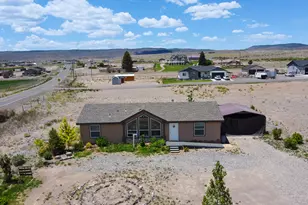 523 N 200 E, Loa, UT 84747 - Photo 32