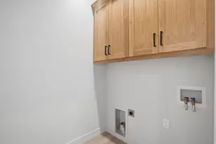6309 W Cape Ridge Ln, West Valley, UT 84128 - Photo 14