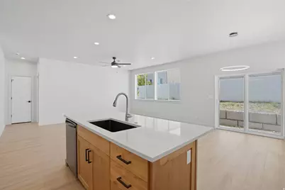 6309 W Cape Ridge Ln, West Valley, UT 84128 - Photo 10