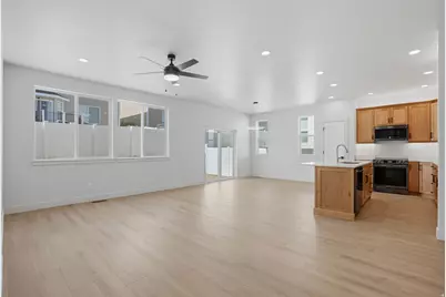 6309 W Cape Ridge Ln, West Valley, UT 84128 - Photo 4