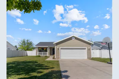 5069 S 3925 W, Roy, UT 84067 - Photo 2