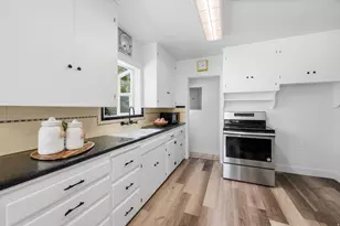 526 E Cleveland Ave S, Salt Lake City, UT 84105 - Photo 10