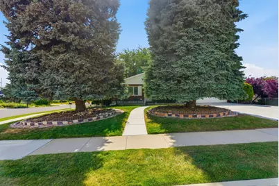 6302 Westridge St, Murray, UT 84107 - Photo 2