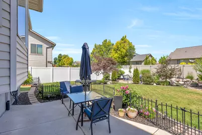 1368 W 2350 S, Woods Cross, UT 84087 - Photo 20