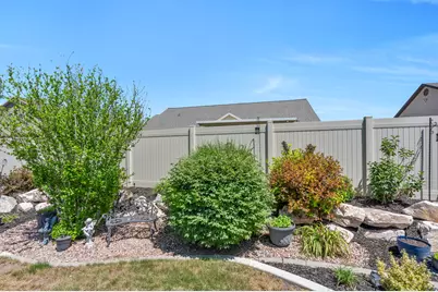 1368 W 2350 S, Woods Cross, UT 84087 - Photo 30