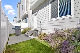 714 E Gdn Grv Dr, Eagle Mountain, UT 84005 - Photo 24