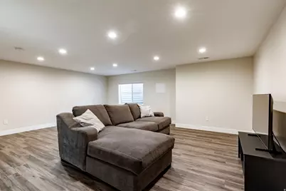 808 E Newfield Dr, Sandy, UT 84094 - Photo 22