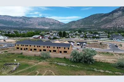 1071 N Summit View Dr, Harrisville, UT 84404 - Photo 2