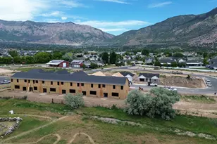 1071 N Summit View Dr, Harrisville, UT 84404 - Photo 4