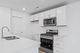 2772 S Rushpink Ln, Washington, UT 84780 - Photo 8