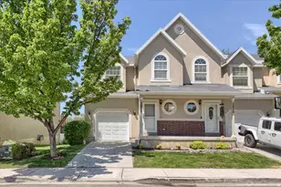 2871 N Bridlewood Loop W, Lehi, UT 84043 - Photo 2