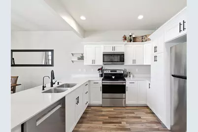 4382 E Caspian Ct, Eagle Mountain, UT 84005 - Photo 6