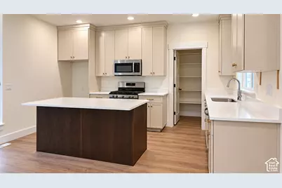763 E 800 S #16, Springville, UT 84663 - Photo 8