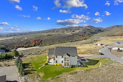 330 W Morning Star Cir, Garden City, UT 84028 - Photo 6