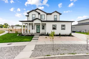 585 W 20 N, Hyrum, UT 84319 - Photo 2