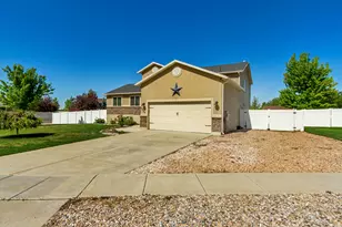2303 N 300 W, Harrisville, UT 84414 - Photo 4