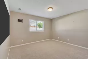 2303 N 300 W, Harrisville, UT 84414 - Photo 20