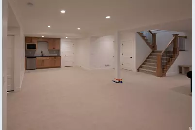4434 N La Ringhierra Dr E, Lehi, UT 84048 - Photo 62