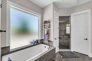 2443 E 2450 S, Saint George, UT 84790 - Photo 12