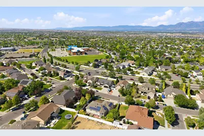 5567 W Morning Light Dr, Herriman, UT 84096 - Photo 50
