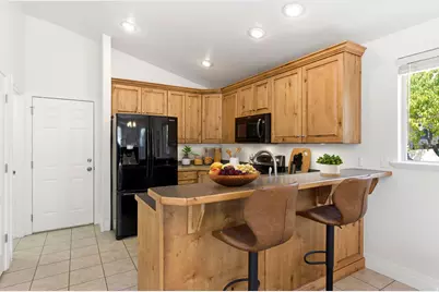 5567 W Morning Light Dr, Herriman, UT 84096 - Photo 8