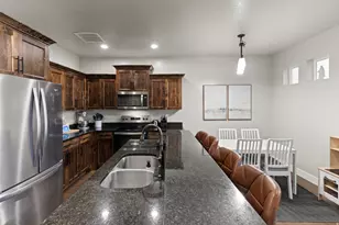 263 N 840 E, Hyrum, UT 84319 - Photo 8