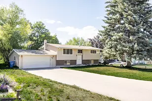 66 S 100 E, Hyrum, UT 84319 - Photo 2