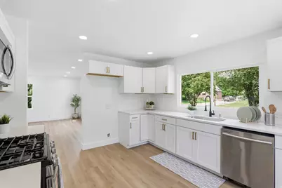 995 N 200 W, Pleasant Grove, UT 84062 - Photo 8