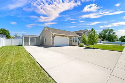 4844 S Midland Dr W, Roy, UT 84067 - Photo 2
