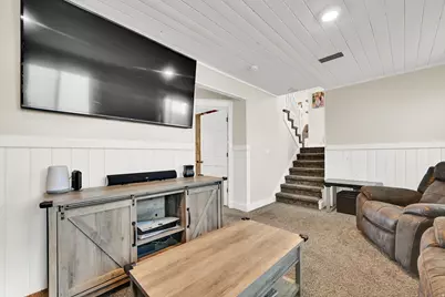 4844 S Midland Dr W, Roy, UT 84067 - Photo 14