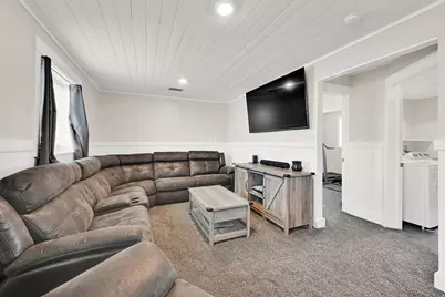 4844 S Midland Dr W, Roy, UT 84067 - Photo 16