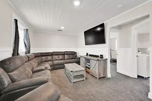 4844 S Midland Dr W, Roy, UT 84067 - Photo 16
