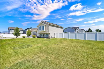 4844 S Midland Dr W, Roy, UT 84067 - Photo 4