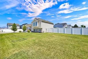 4844 S Midland Dr W, Roy, UT 84067 - Photo 4