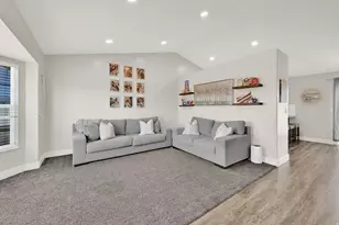 4844 S Midland Dr W, Roy, UT 84067 - Photo 8