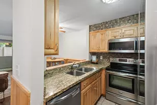 931 E Creekhill Ln S, Midvale, UT 84047 - Photo 8