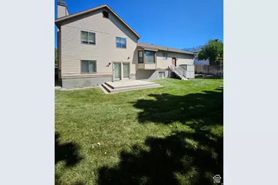 10248 S Buttercup Dr E, Sandy, UT 84092 - Photo 4