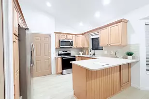 10248 S Buttercup Dr E, Sandy, UT 84092 - Photo 8