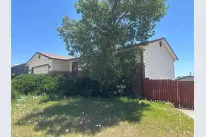 995 W River Cir, Murray, UT 84123 - Photo 2