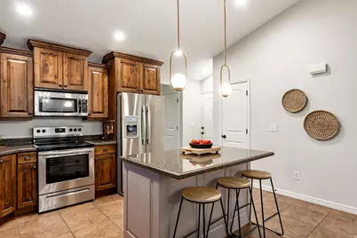 775 W Lazy Oak Way, Sandy, UT 84070 - Photo 8