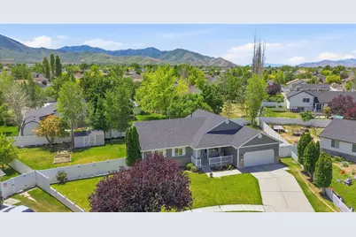 832 E Cedarview Cir N, Tooele, UT 84074 - Photo 2