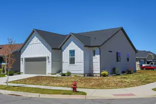 2477 N Hooded Crane Circle, Clinton, UT 84015 - Photo 2