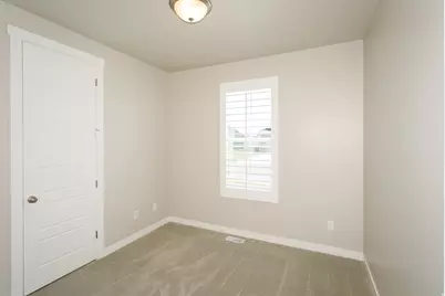 2477 N Hooded Crane Cir, Clinton, UT 84015 - Photo 10