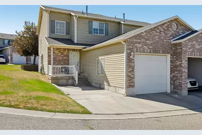 4827 S 1800 W #32, Roy, UT 84067 - Photo 2