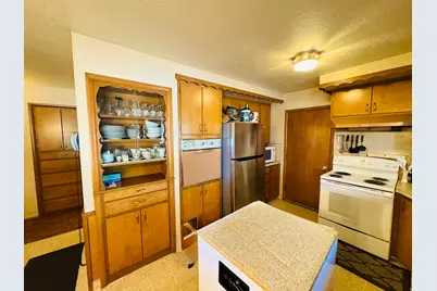 1611 S 75 E, Bountiful, UT 84010 - Photo 10