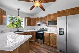 2190 E 3000 N, Layton, UT 84040 - Photo 10