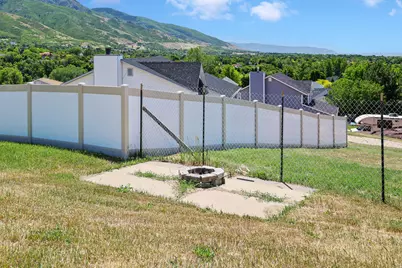 2190 E 3000 N, Layton, UT 84040 - Photo 42