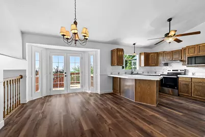 2190 E 3000 N, Layton, UT 84040 - Photo 8
